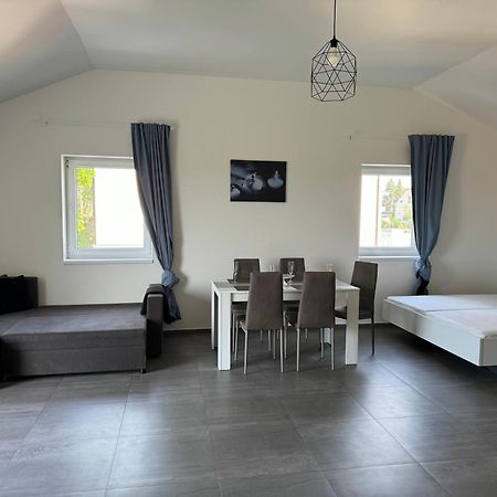 Apartman Byt 75M2 Klid Priroda Pro Rodinu Prag Exterior foto