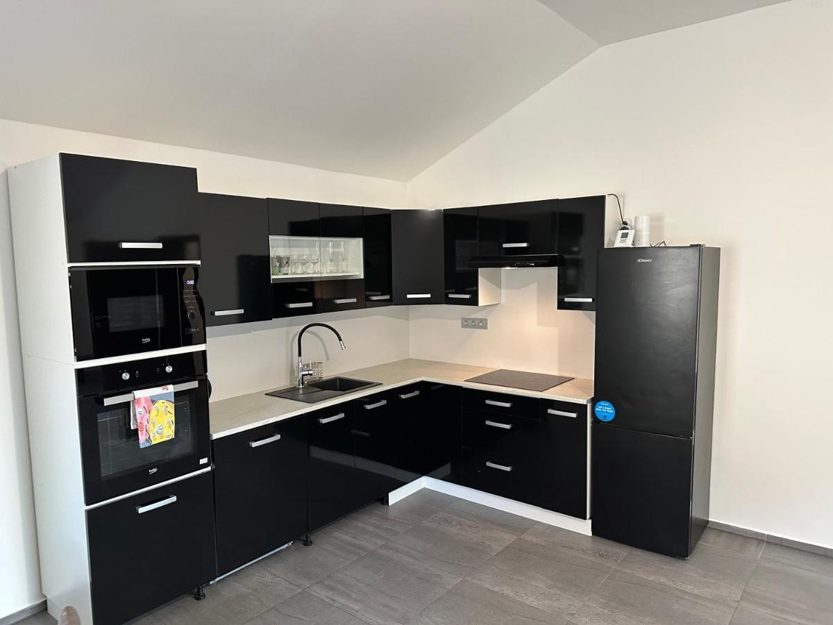 Apartman Byt 75M2 Klid Priroda Pro Rodinu Prag Exterior foto