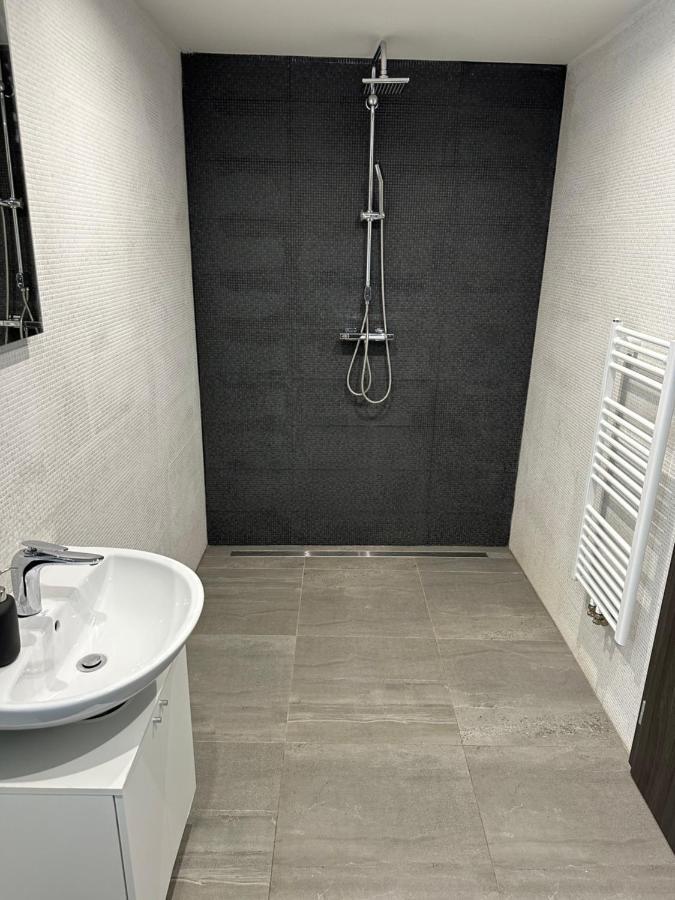 Apartman Byt 75M2 Klid Priroda Pro Rodinu Prag Exterior foto