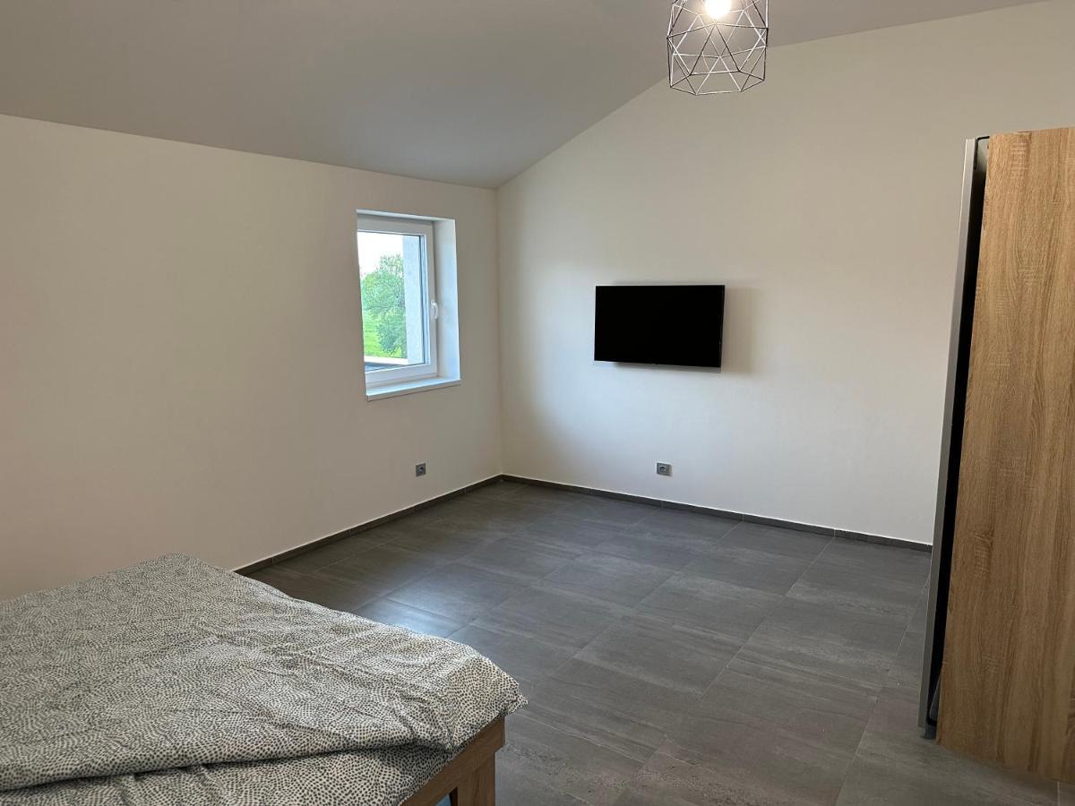 Apartman Byt 75M2 Klid Priroda Pro Rodinu Prag Exterior foto
